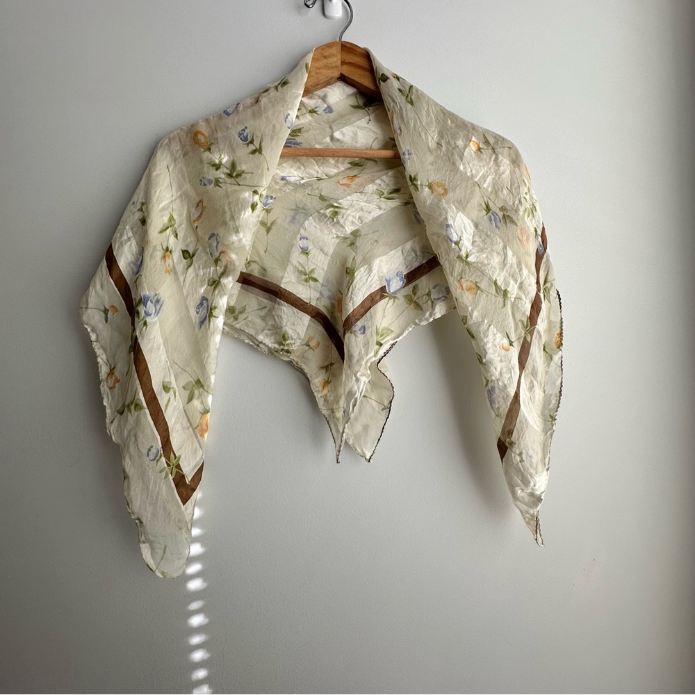 Floral Patterned Scarf 33X33 inch